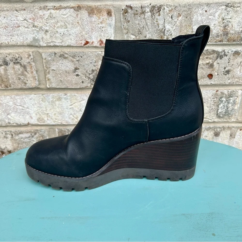 Crown Vintage Black Ankle Booties